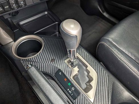 Used 2013 Toyota RAV4 Limited AWD/4WD image 28