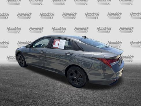 Used 2023 Hyundai Elantra Blue FWD image 8