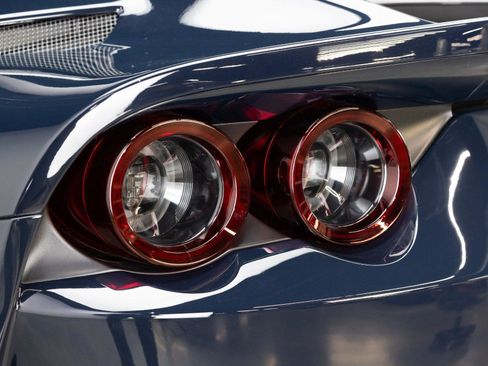Used 2020 Ferrari 812 Superfast RWD image 30