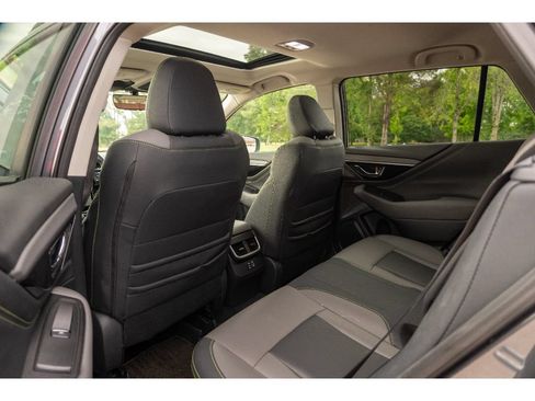 Used 2025 Subaru Outback Onyx Edition AWD/4WD image 14