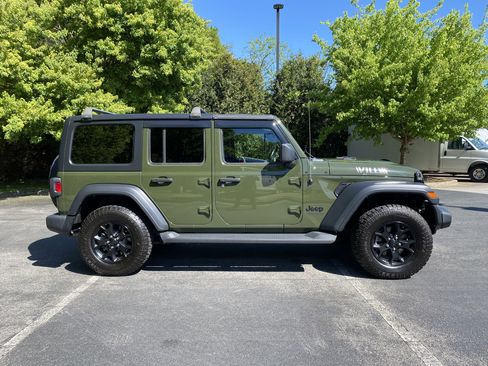 Used 2020 Jeep Wrangler Unlimited Sport image 10