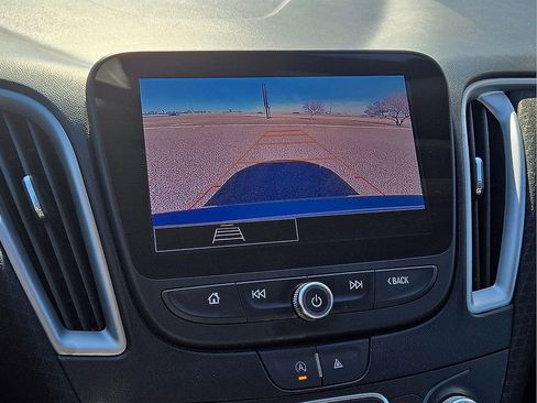 Used 2023 Chevrolet Malibu LT image 28