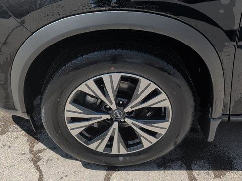 Certified 2023 Nissan Rogue SV image 9