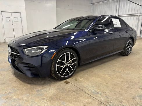 Used 2022 Mercedes-Benz E 350 Sedan image 4