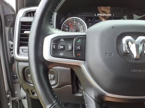 Used 2022 RAM 1500 Big Horn AWD/4WD image 9