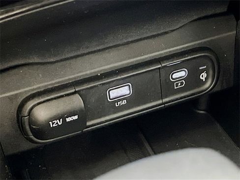 Used 2023 Kia Telluride S image 21