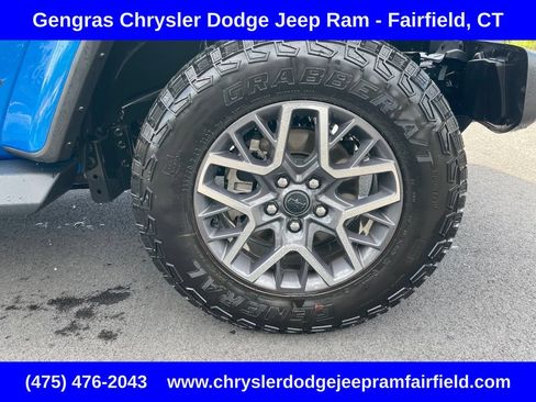Certified 2025 Jeep Wrangler Unlimited Sahara AWD/4WD image 9