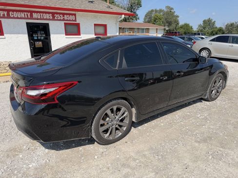 Used 2018 Nissan Altima 2.5 SR w/ SR Special Edition FWD image 3