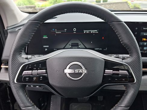 Used 2024 Nissan Ariya AWD image 22