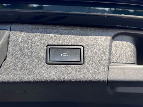 Used 2021 Volkswagen Atlas SE w/ Panoramic Sunroof Package AWD/4WD image 24