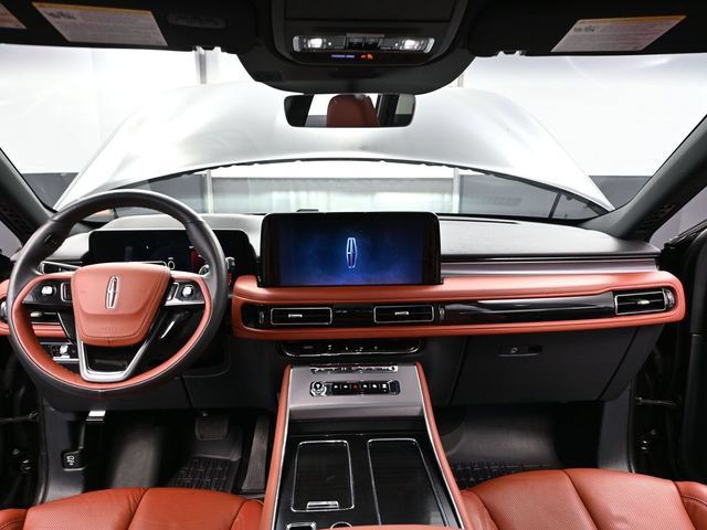 Used 2025 Lincoln Aviator Reserve w/ Jet Appearance Package AWD/4WD image 20