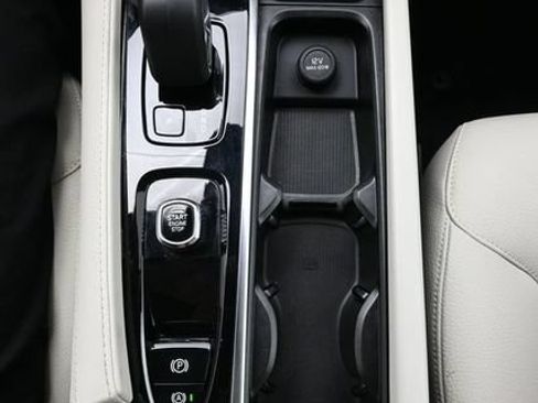 Used 2023 Volvo XC90 B6 Plus w/ Protection Package AWD/4WD image 12