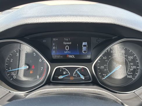 Used 2018 Ford Focus SE FWD image 27