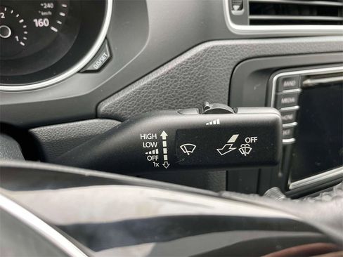 Used 2017 Volkswagen Jetta SE image 24