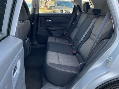 Certified 2025 Nissan Rogue SV image 15