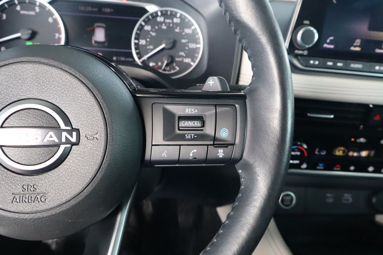 Used 2022 Nissan Rogue SL FWD image 25