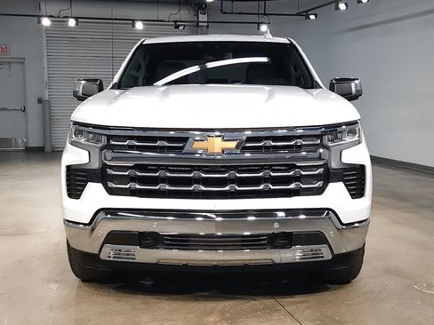 Used 2023 Chevrolet Silverado 1500 LTZ AWD/4WD image 2