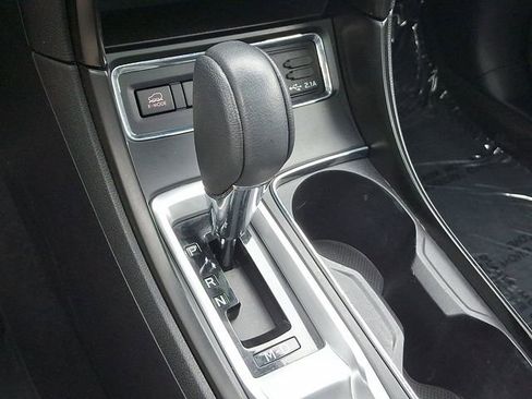 Used 2022 Subaru Ascent Onyx Edition image 16