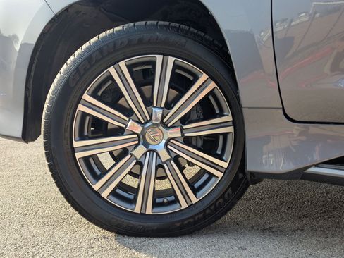 Used 2016 Lexus LX 570 4WD image 31