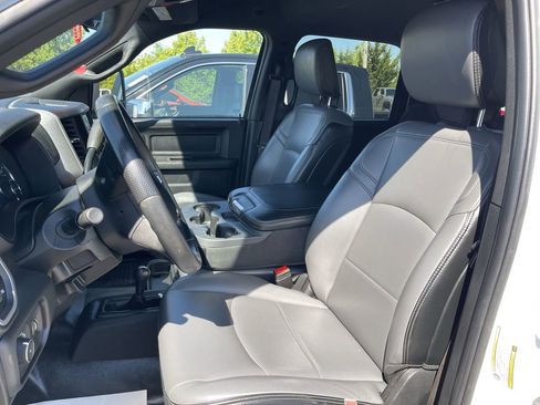 Used 2024 RAM 3500 Tradesman w/ Chrome Appearance Group AWD/4WD image 8
