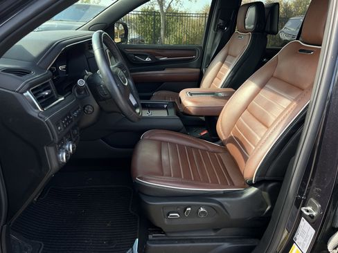 Used 2024 GMC Yukon Denali Ultimate image 21