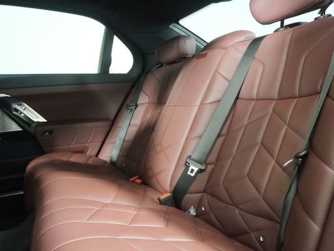 Certified 2023 BMW 760i xDrive image 16