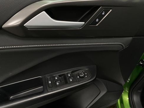 New 2026 Volkswagen Taos SE image 28