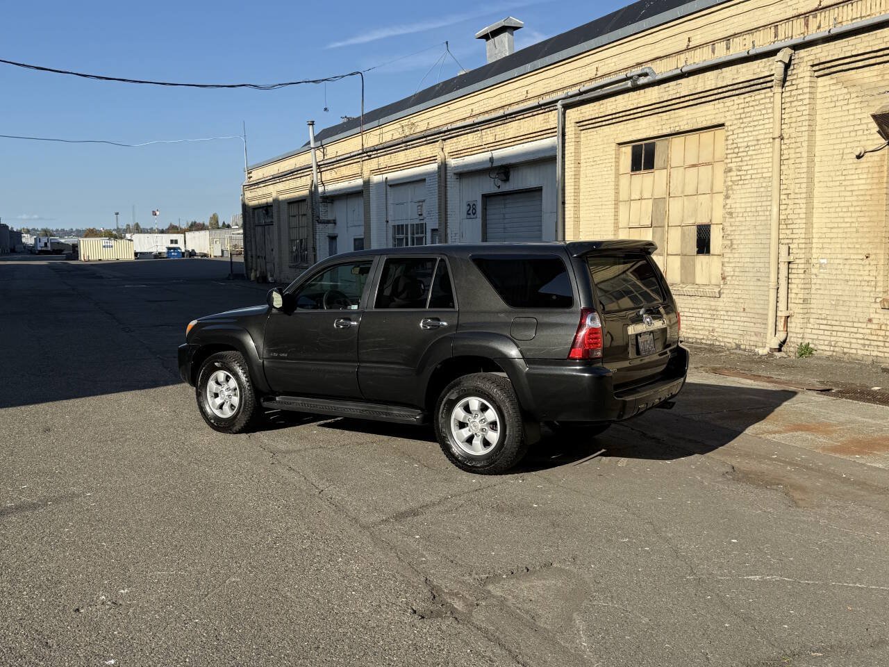 Used 2007 Toyota 4Runner SR5 AWD/4WD image 5