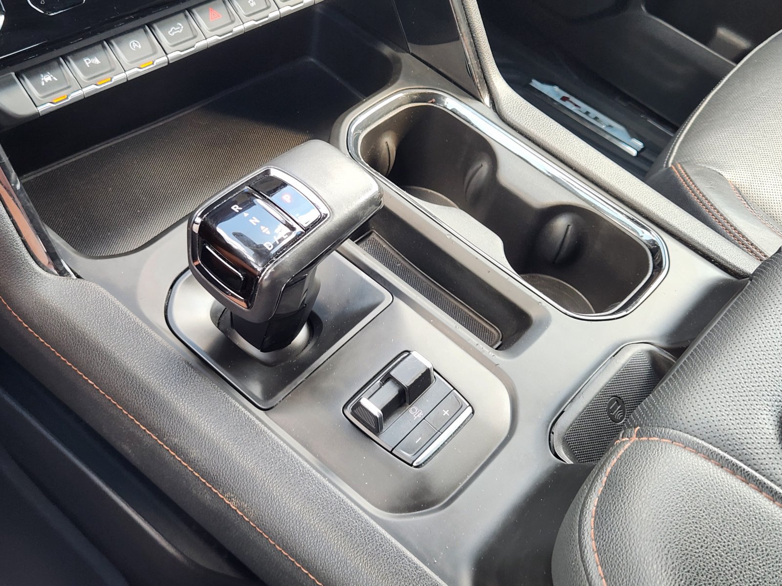 Used 2022 GMC Sierra 1500 AT4 w/ AT4 Premium Package AWD/4WD image 21