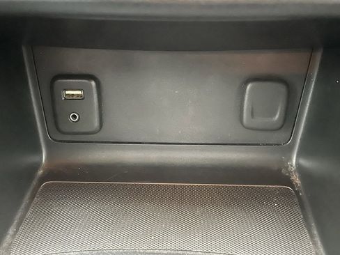 Used 2017 Chevrolet Colorado Z71 image 36