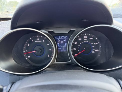 Used 2016 Hyundai Veloster w/ Option Group 02 FWD image 19