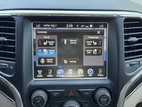 Used 2017 Jeep Grand Cherokee Limited w/ Luxury Group II image 19