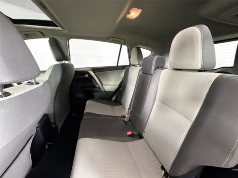 Used 2015 Toyota RAV4 XLE image 27