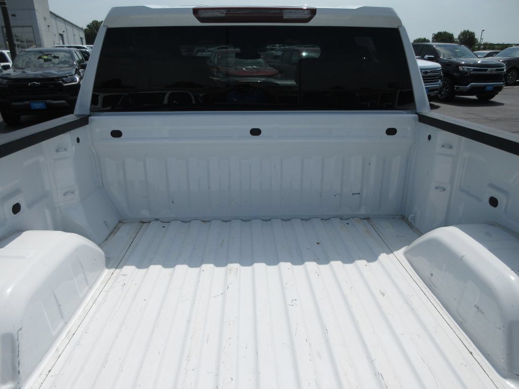 Certified 2022 Chevrolet Silverado 1500 Custom AWD/4WD image 10
