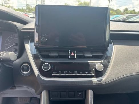 Used 2023 Toyota Corolla Cross LE FWD image 16