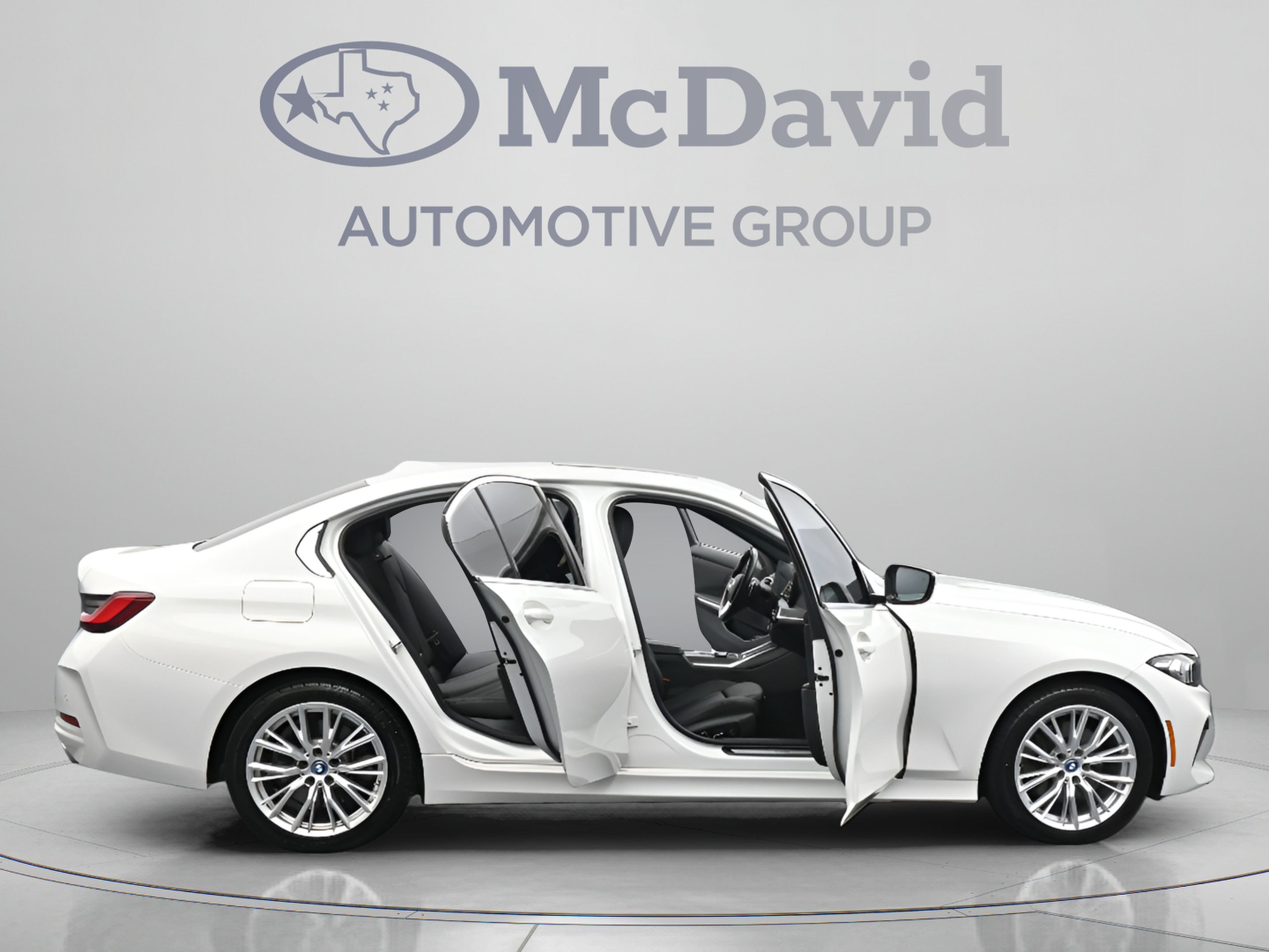 Used 2024 BMW 330e xDrive AWD/4WD image 41
