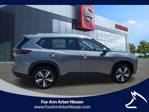 Certified 2024 Nissan Rogue SL AWD/4WD image 6