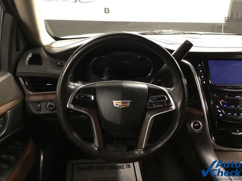 Used 2017 Cadillac Escalade Premium Luxury image 46