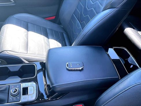 Used 2022 Kia Telluride SX w/ SX Prestige Package AWD/4WD image 15