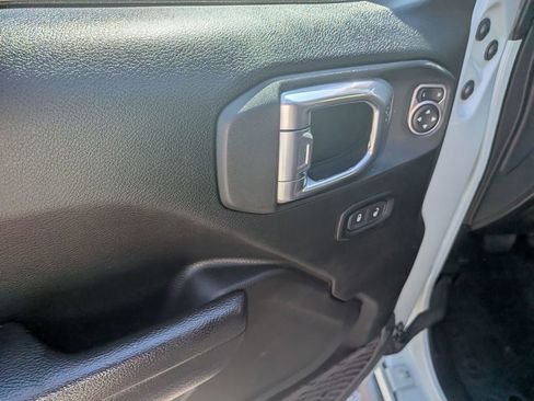 Used 2023 Jeep Wrangler Sport AWD/4WD image 12