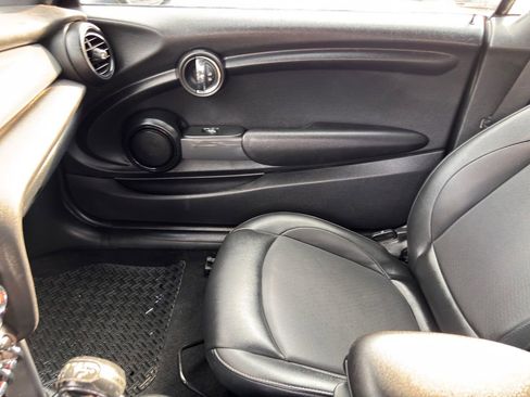 Used 2019 MINI Cooper Convertible w/ Signature Upholstery Package image 22