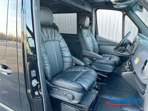 Used 2023 Mercedes-Benz Sprinter 3500 image 12