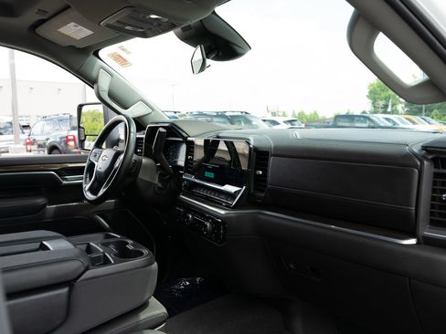 Used 2025 Chevrolet Silverado 2500 LT w/ Convenience Package AWD/4WD image 21