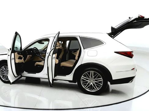 Used 2023 Acura MDX w/ Advance Package AWD/4WD image 12