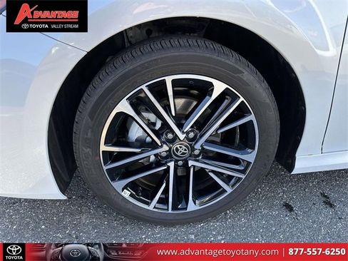 Used 2025 Toyota Camry XLE image 13