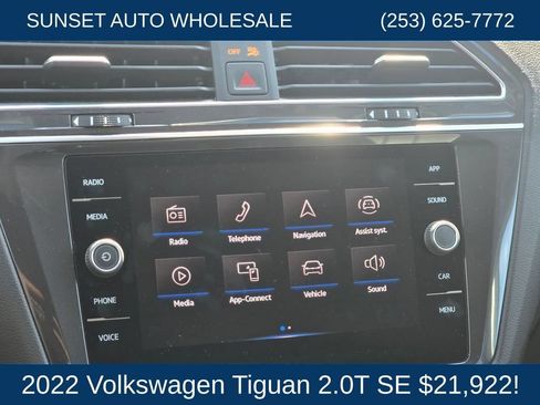 Used 2022 Volkswagen Tiguan SE AWD/4WD image 39