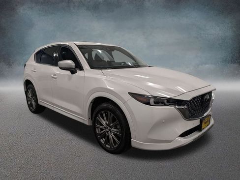 Used 2024 MAZDA CX-5 Signature AWD/4WD image 3