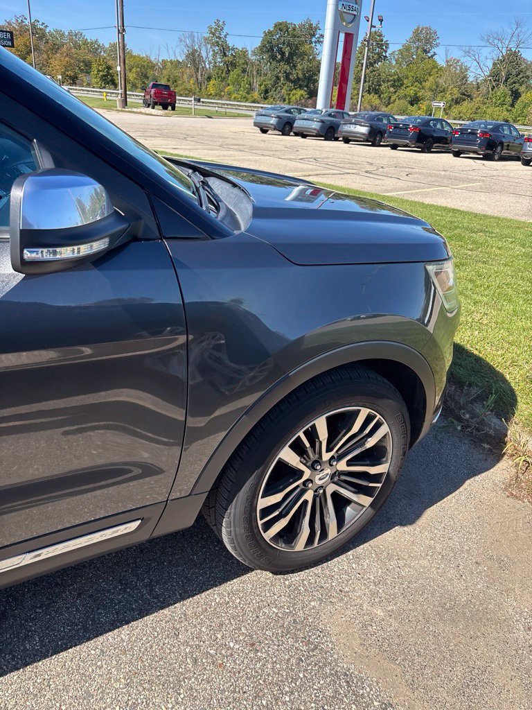Used 2018 Ford Explorer Platinum AWD/4WD image 11