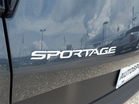 New 2025 Kia Sportage LX image 26