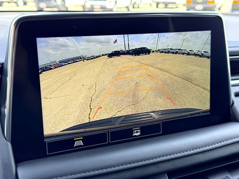 Used 2021 Chevrolet Tahoe Z71 w/ Rear Media and Nav Package AWD/4WD image 30